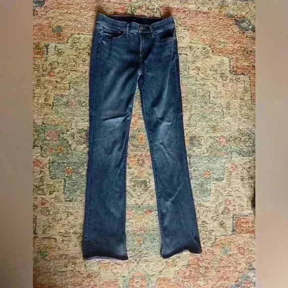 Mid Rise Medium Wash Skyscraper Jeans 10L - Picture 7 of 7